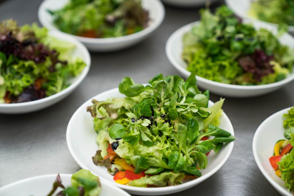 Erst ein passendes Salatdressing verbindet einzelne Komponenten zu einer harmonischen Einheit